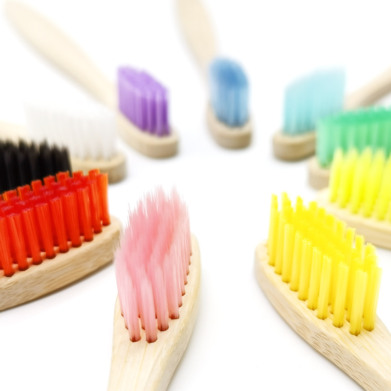 Children’s Eco-Friendly Bamboo Mini Toothbrush with Soft Bristles and Flat Head 图片 ALT Text: