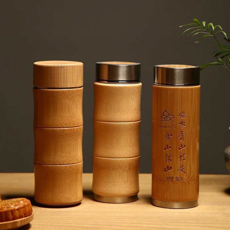 Bamboo thermal cup with lid, insulated tea tumbler for office or travel