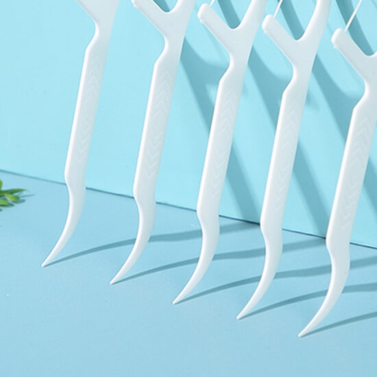High elastic disposable dental floss picks in bulk family pack