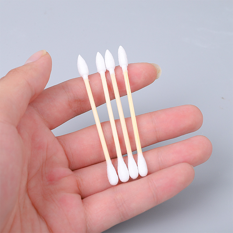 Minimalist double-ended bamboo cotton swabs boxed for makeup removal and ear cleaning