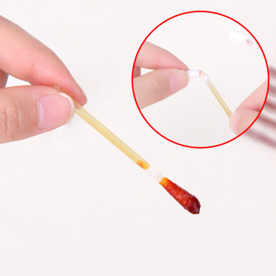 Single-use povidone-iodine cotton swab for baby and wound disinfection
