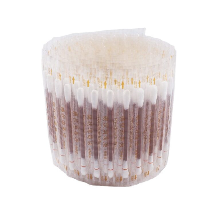 Single-use povidone-iodine cotton swab for baby and wound disinfection